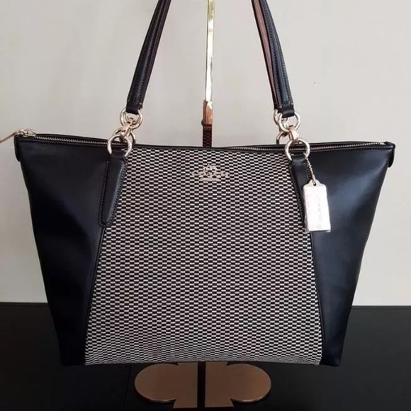 SOLD⛔️Authentic COACH leather/Jacquard Tote.💕 - Picture 4 of 6